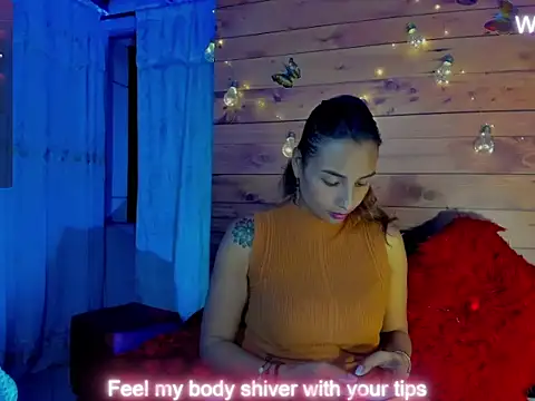 Snapshot of mykaelahoney chatting on 09-29-25, 01:33 mykaelahoney online show from 09-29-25, 01:33