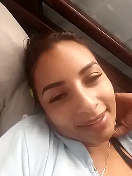 Snapshot of mykaelahoney chatting on 10-27-25, 03:16 mykaelahoney online show from 10-27-25, 03:16