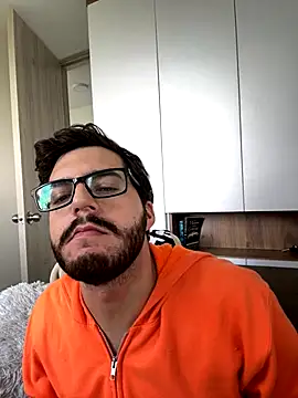 thomas gun online show from 12-15-25, 01:48