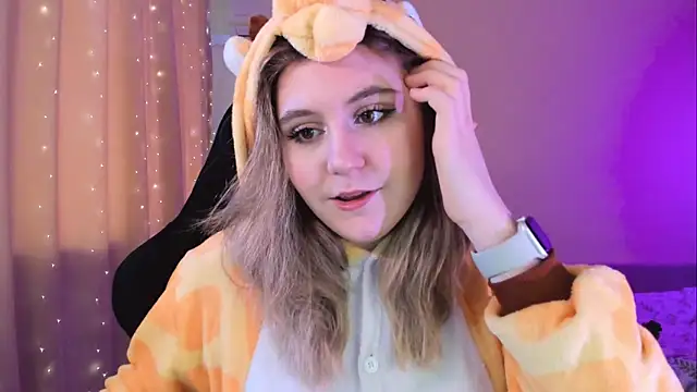 Diana Flower online show from 02-16-25, 10:32