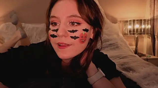 Diana Flower online show from 10-31-25, 06:25