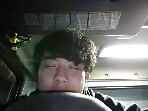 Snapshot of whitebriefboy chatting on 01-18-25, 05:26 whitebriefboy online show from 01-18-25, 05:26