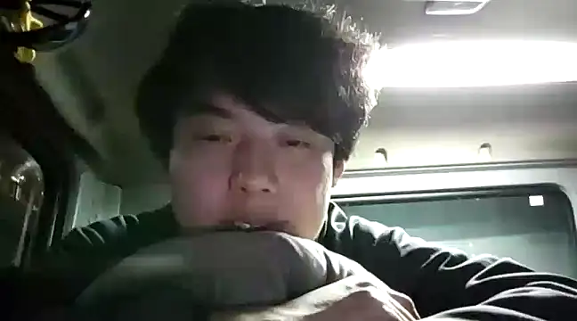 Snapshot of whitebriefboy chatting on 01-24-25, 05:32 whitebriefboy online show from 01-24-25, 05:32