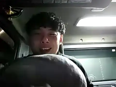 Snapshot of whitebriefboy chatting on 01-29-25, 05:13 whitebriefboy online show from 01-29-25, 05:13