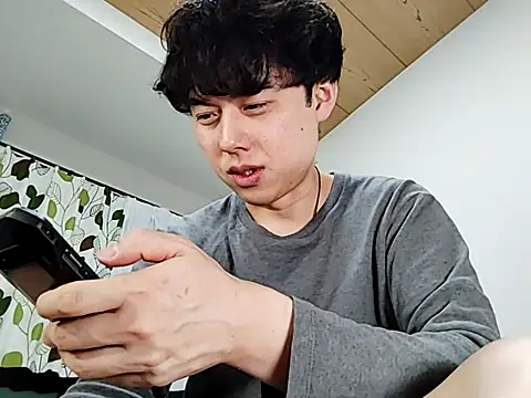 Snapshot of whitebriefboy chatting on 03-05-25, 03:40 whitebriefboy online show from 03-05-25, 03:40