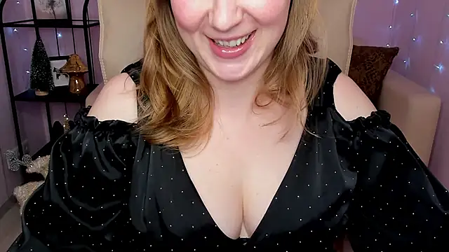 Snapshot of Helens_love chatting on 12-27-24, 07:51 Helens love online show from 12-27-24, 07:51