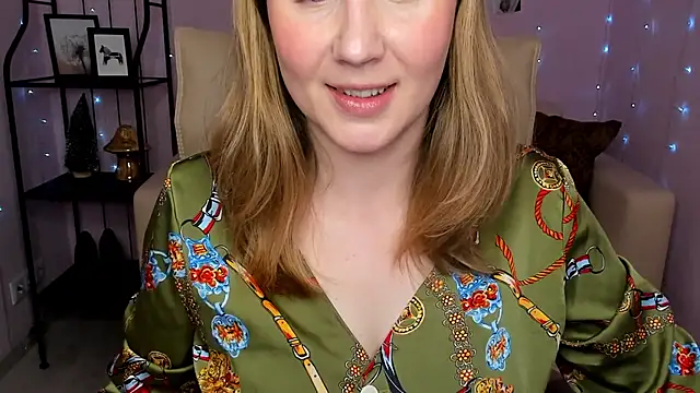 Snapshot of Helens_love chatting on 01-17-25, 02:18 Helens love online show from 01-17-25, 02:18