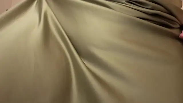 Snapshot of Helens_love chatting on 10-02-25, 01:45 Helens love online show from 10-02-25, 01:45