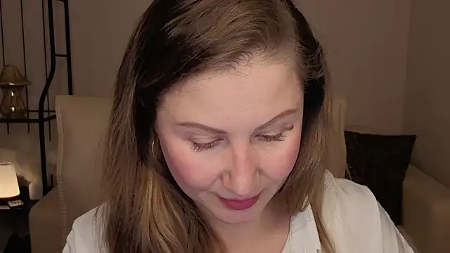 Snapshot of Helens_love chatting on 10-09-25, 02:20 Helens love online show from 10-09-25, 02:20