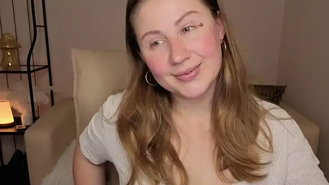 Snapshot of Helens_love chatting on 11-01-25, 02:02 Helens love online show from 11-01-25, 02:02