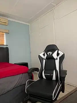 Candy Love 18 online show from 09-09-25, 07:19