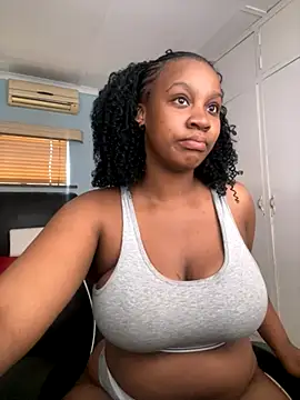 Candy Love 18 online show from 09-25-25, 06:39