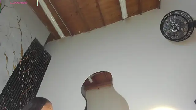 ebony hot1 online show from 12-22-25, 01:41