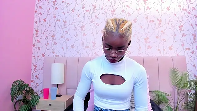 amber-hill online show from 12-02-25, 07:09