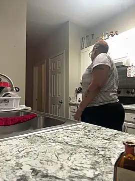 Snapshot of SexyHoneyRedd chatting on 02-11-25, 12:59 SexyHoneyRedd online show from 02-11-25, 12:59