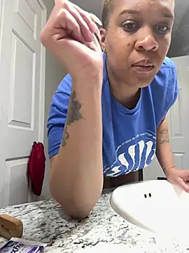 Snapshot of SexyHoneyRedd chatting on 02-16-25, 06:10 SexyHoneyRedd online show from 02-16-25, 06:10