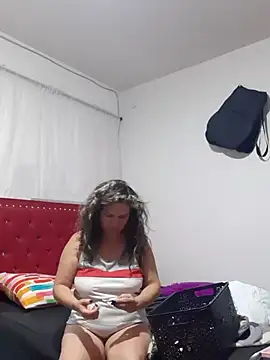 Snapshot of helenca43 chatting on 02-21-25, 11:01 helenca43 online show from 02-21-25, 11:01