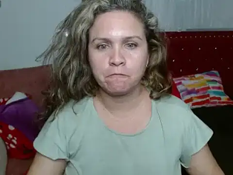 Snapshot of helenca43 chatting on 03-02-25, 01:15 helenca43 online show from 03-02-25, 01:15