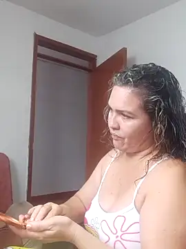 Snapshot of helenca43 chatting on 03-07-25, 11:51 helenca43 online show from 03-07-25, 11:51