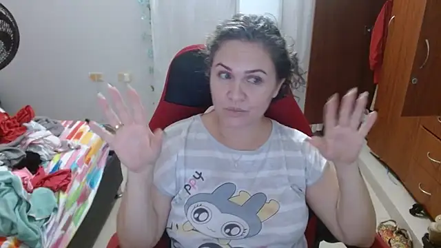 Snapshot of helenca43 chatting on 09-12-25, 12:11 helenca43 online show from 09-12-25, 12:11