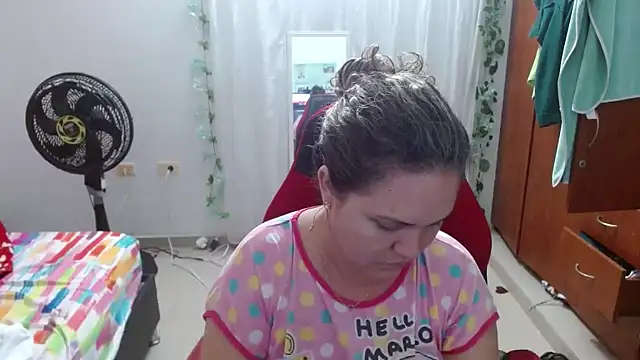 Snapshot of helenca43 chatting on 09-18-25, 10:17 helenca43 online show from 09-18-25, 10:17