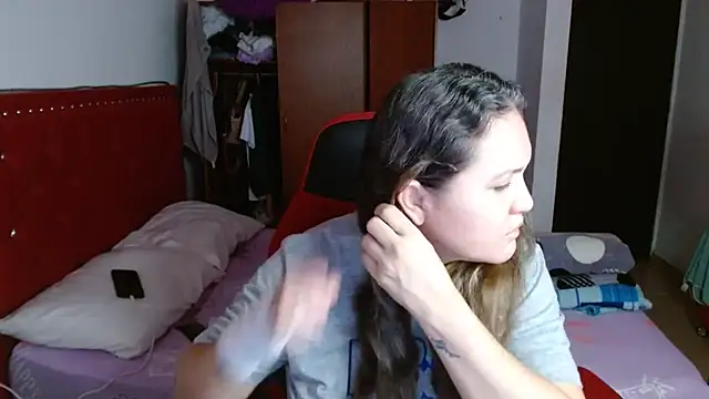 Snapshot of helenca43 chatting on 11-26-25, 11:11 helenca43 online show from 11-26-25, 11:11