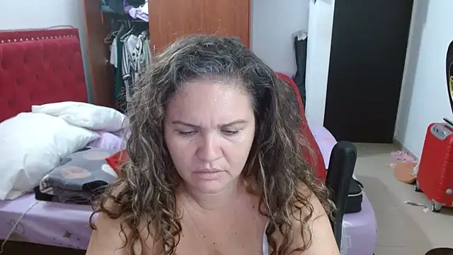 Snapshot of helenca43 chatting on 11-30-25, 08:51 helenca43 online show from 11-30-25, 08:51