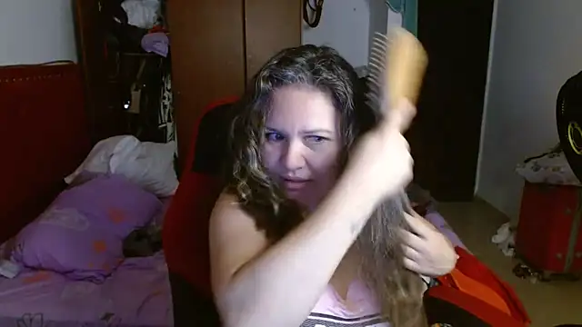 Snapshot of helenca43 chatting on 12-01-25, 11:04 helenca43 online show from 12-01-25, 11:04