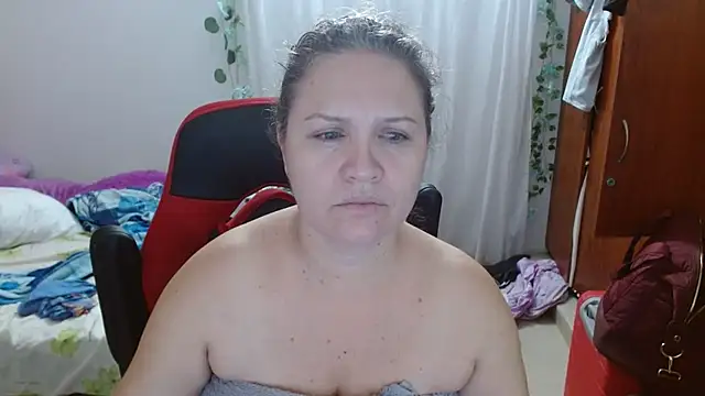 Snapshot of helenca43 chatting on 12-05-25, 09:29 helenca43 online show from 12-05-25, 09:29