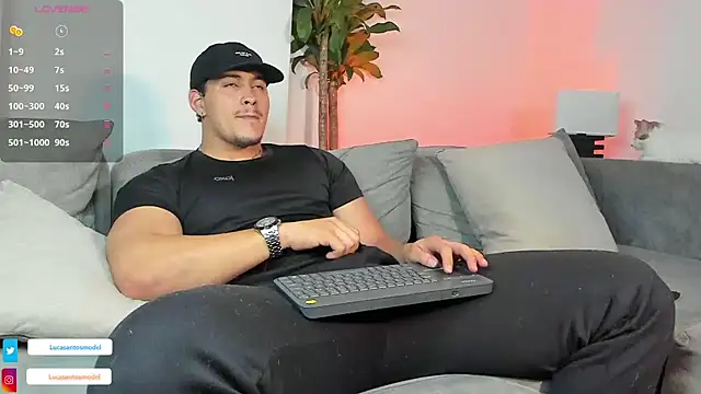 lucasanto  online show from 02-12-25, 04:23