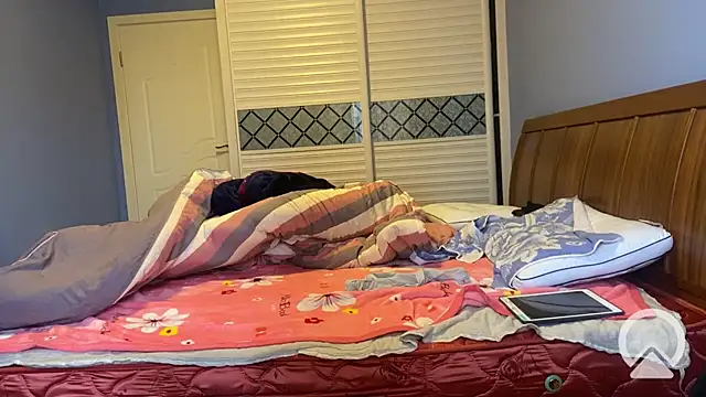 shuai321 online show from 02-04-25, 07:40