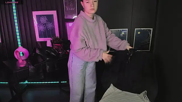 Lily Moonlight online show from 12-21-24, 07:03