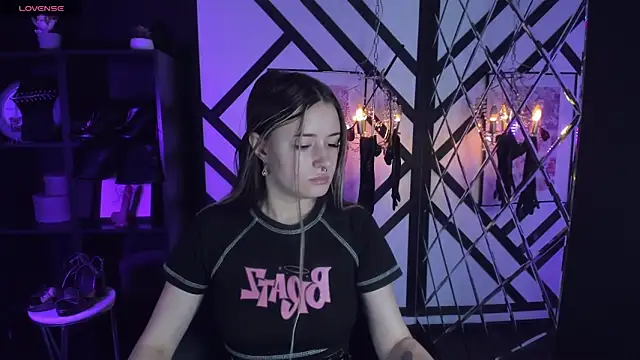 Lily Moonlight online show from 01-25-25, 07:28