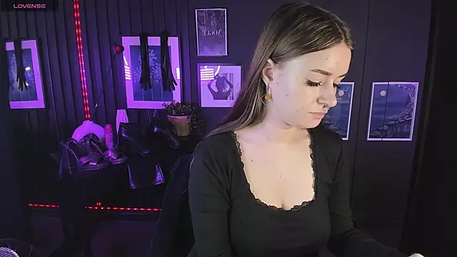 Lily Moonlight online show from 01-30-25, 08:01