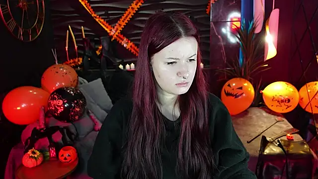 Lily Moonlight online show from 10-30-25, 06:59