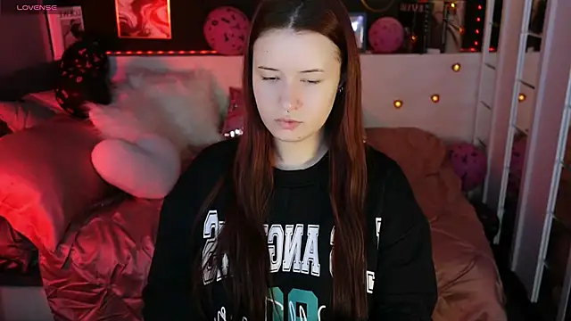 Lily Moonlight online show from 02-10-26, 06:50