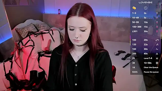 Lily Moonlight online show from 04-18-26, 02:43