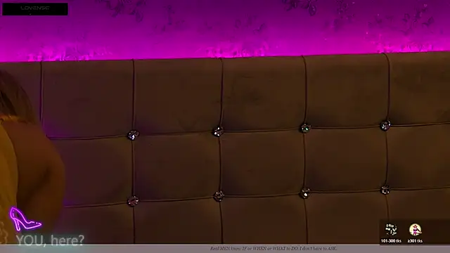 ZoeMesmerize online show from 11-10-25, 04:00