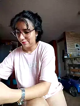 Im Alma  online show from 01-29-25, 01:28