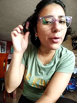 Im Alma  online show from 02-28-25, 01:03