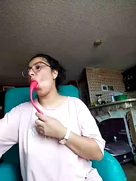 Im Alma  online show from 03-20-26, 01:49