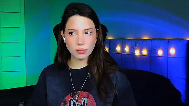 Stacy Gonzales  online show from 12-13-24, 06:10