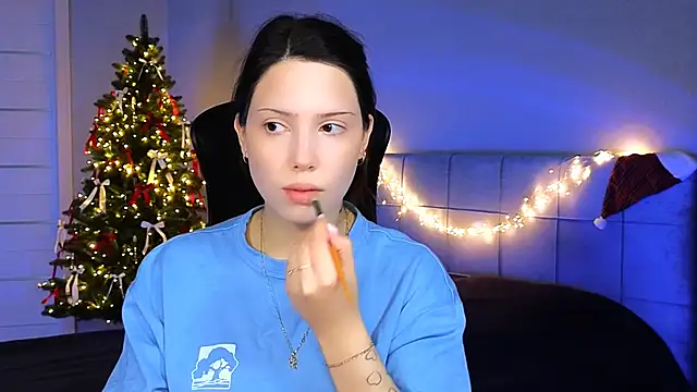 Stacy Gonzales  online show from 01-24-25, 07:08