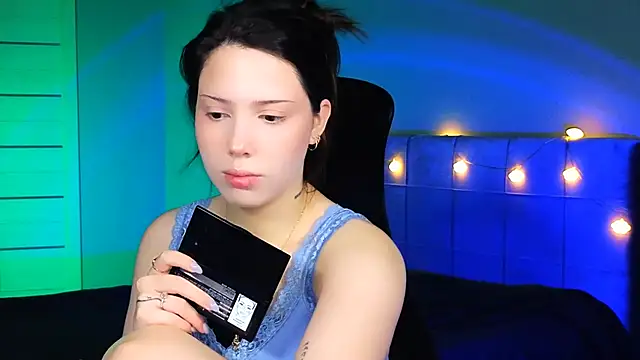 Stacy Gonzales  online show from 02-27-25, 06:18