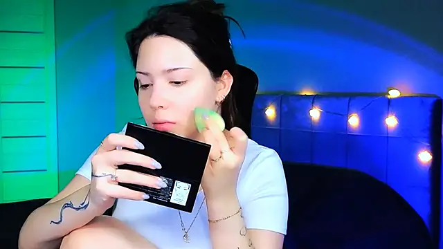 Stacy Gonzales  online show from 03-04-25, 06:04