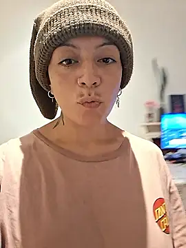 Snapshot of VenomKushx chatting on 01-17-26, 02:27 VenomKushx online show from 01-17-26, 02:27