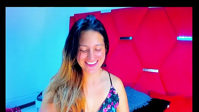 GiaRoussel online show from 01-31-25, 03:44