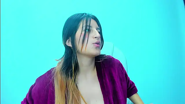 GiaRoussel online show from 03-19-25, 04:55