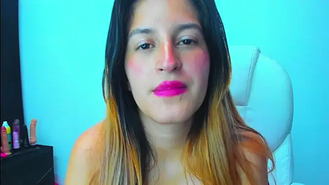 GiaRoussel online show from 03-20-25, 04:42