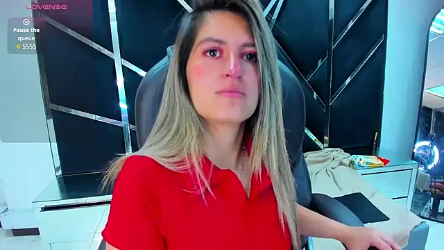 GiaRoussel online show from 10-14-25, 03:24